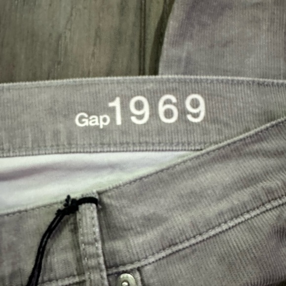 GAP 1969 Corduroy Pants - Picture 5 of 12